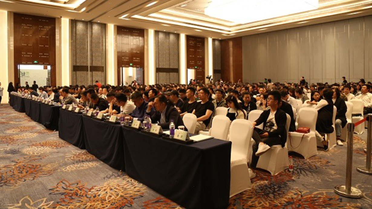 矚目至之| 矚目至之|