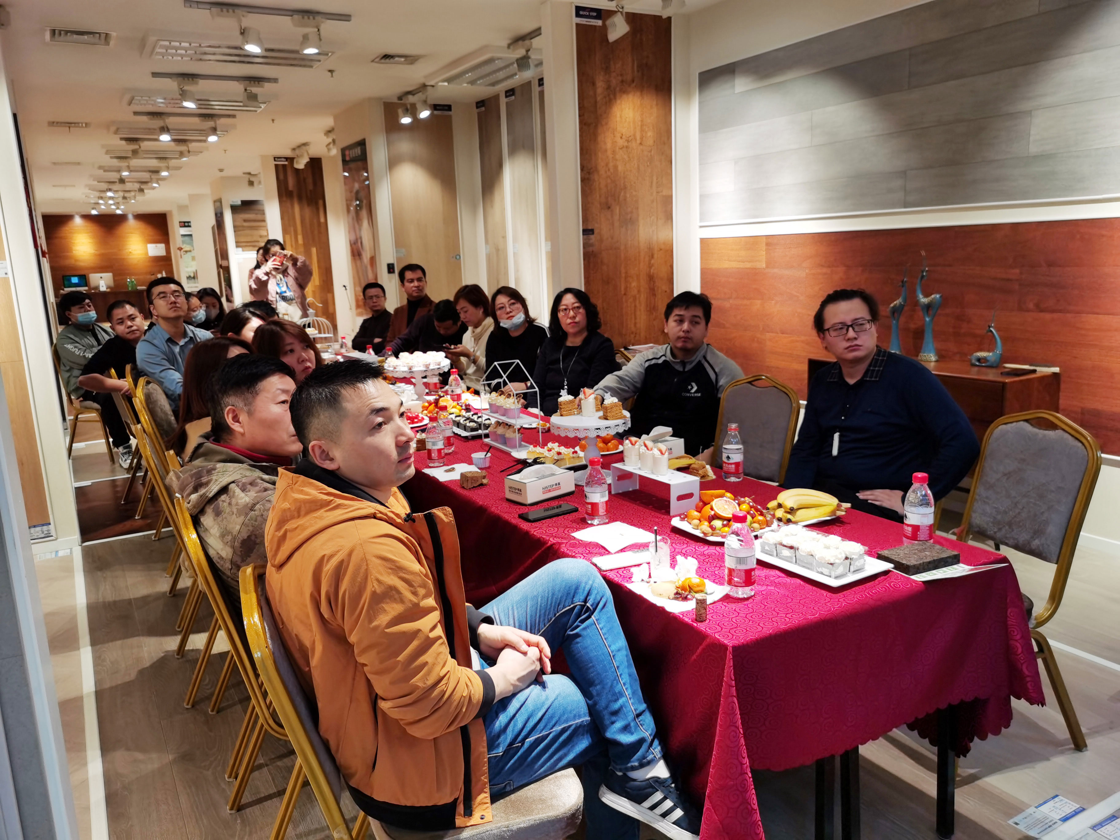 首屆新疆國(guó)際軟木文化節(jié)交流會(huì)啟動(dòng),“軟”實(shí)力硬圈粉! 4 首屆新疆國(guó)際軟木文化節(jié)交流會(huì)啟動(dòng),“軟”實(shí)力硬圈粉! 4